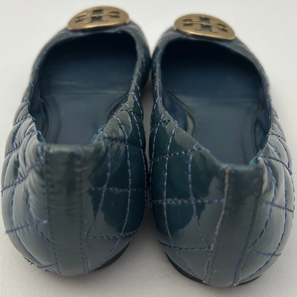 Tory Burch Quinn Ballet Flats Womens 6.5 Blue Quilted Patent Leather Gold Logo - Picture 6 of 11